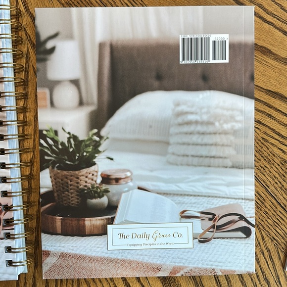 The Daily Grace Co. Bible study tool books set of three brand new! - Picture 6 of 7